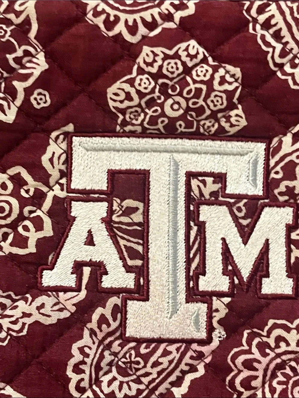 Vera Bradley Aggies Triple Zip Hipster Maroon Paisley Quilted Crossbody Bag - Picture 6 of 8